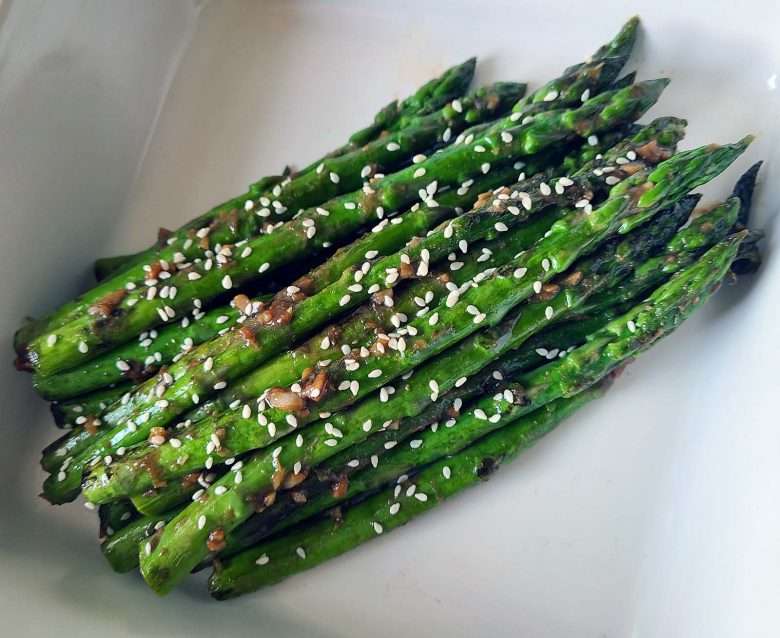 Garlic miso asparagus