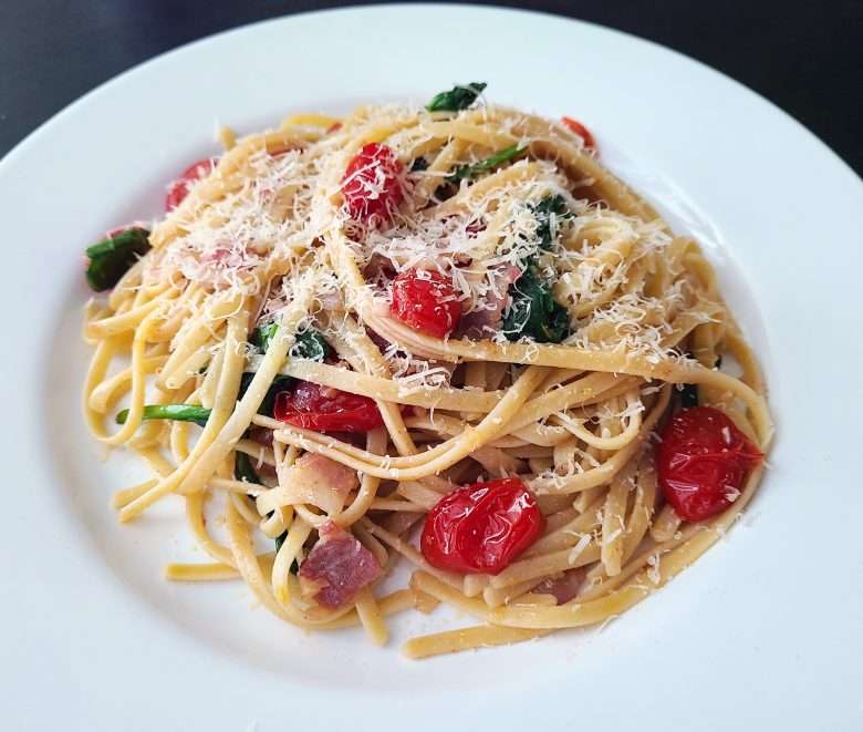 Linguine with bacon, tomato, and spinach