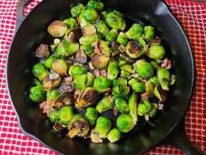 Skillet Brussels sprouts with bacon and garlic