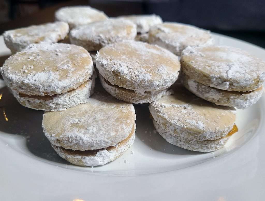 Vanilice (Vanilla Sandwich Cookies)